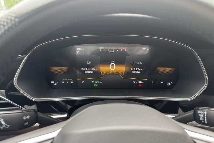 Used Volkswagen Passat 2024 280TSI Business Edition Odometer Close Up