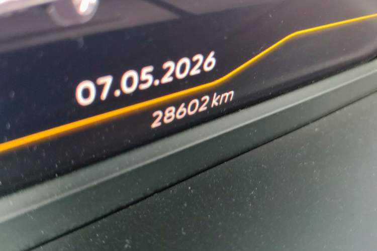 Used Volkswagen Passat 2024 380TSI Starry Dragon Edition Odometer Close Up