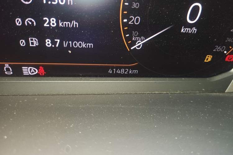 Used Volkswagen Passat 2024 380TSI Luxury Edition Odometer Close Up