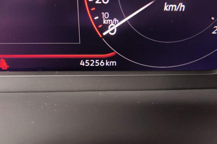 Used Volkswagen Passat 2024 380TSI Luxury Edition Odometer Close Up