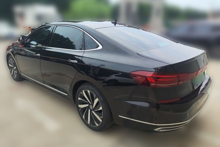Used Volkswagen Passat 2024 380TSI Dragon Glory Edition Rear Left 45 Deg