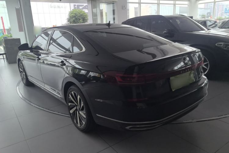 Used Volkswagen Passat 2024 330TSI Elite Edition Rear Left 45 Deg