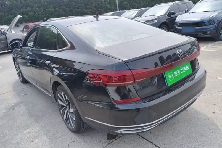 Used Volkswagen Passat 2024 380TSI Dragon Glory Edition Rear Left 45 Deg