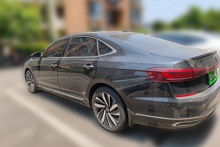 Used Volkswagen Passat 2024 380TSI Luxury Edition Rear Left 45 Deg