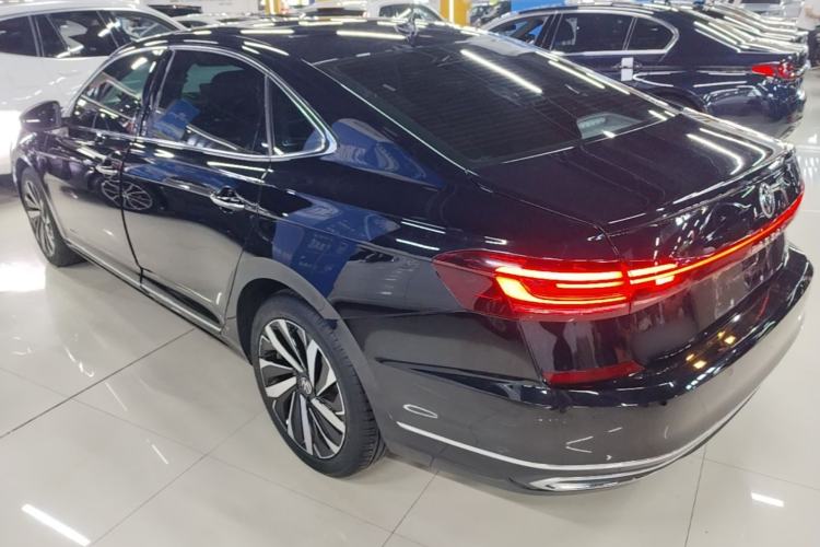 Used Volkswagen Passat 2024 380TSI Dragon Edition Rear Left 45 Deg