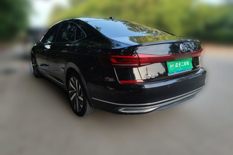Used Volkswagen Passat 2024 380TSI Dragon Glory Edition Rear Left 45 Deg