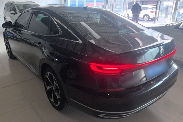 Used Volkswagen Passat 2024 380TSI Starry Luxury Edition Rear Left 45 Deg