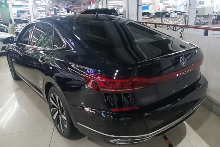 Used Volkswagen Passat 2024 380TSI Dragon Glory Edition Rear Left 45 Deg