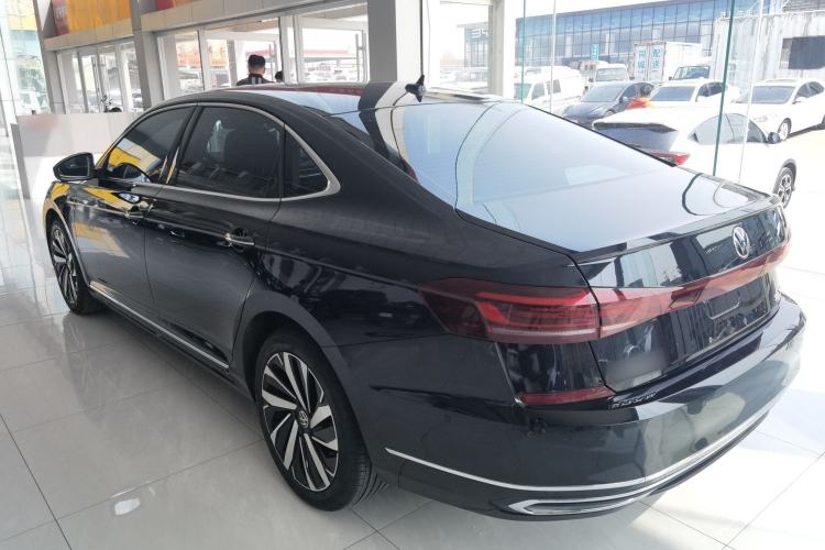 Used Volkswagen Passat 2024 380TSI Dragon Glory Edition Rear Left 45 Deg