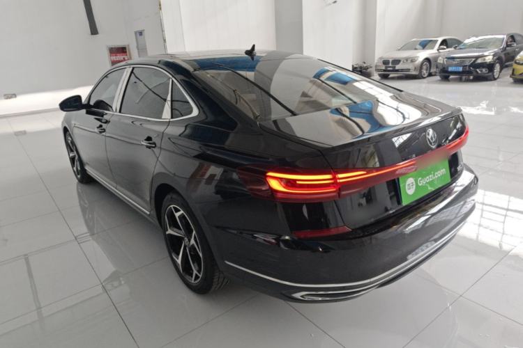 Used Volkswagen Passat 2024 330TSI Starry Elite Edition Rear Left 45 Deg