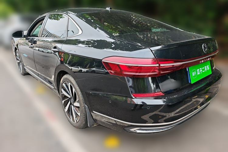 Used Volkswagen Passat 2024 380TSI Luxury Edition Rear Left 45 Deg