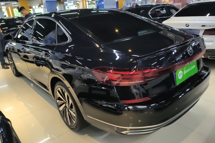 Used Volkswagen Passat 2024 380TSI Luxury Edition Rear Left 45 Deg