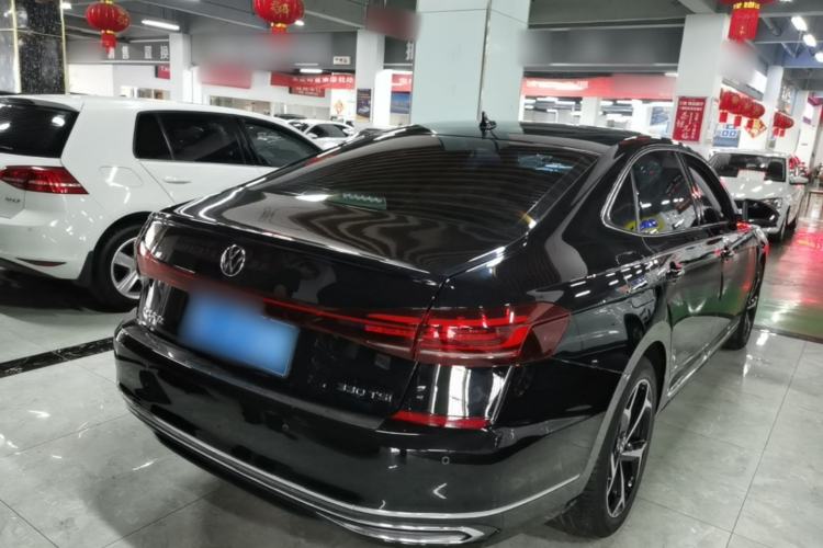 Used Volkswagen Passat 2024 330TSI Starry Elite Edition Rear Right 45 Deg