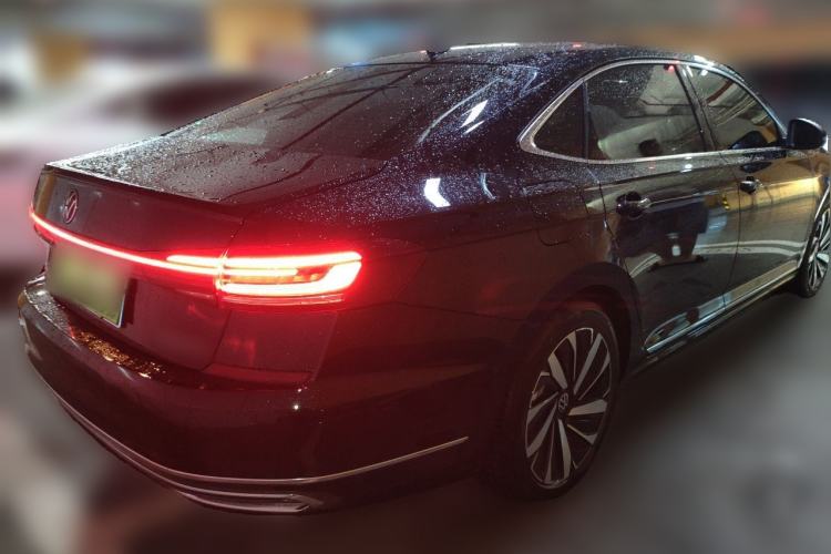 Used Volkswagen Passat 2024 330TSI Starry Elite Edition Rear Right 45 Deg