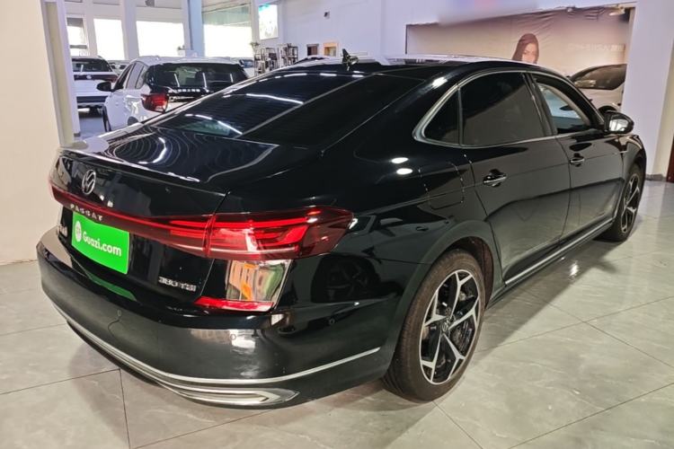 Used Volkswagen Passat 2024 380TSI Starry Luxury Edition Rear Right 45 Deg