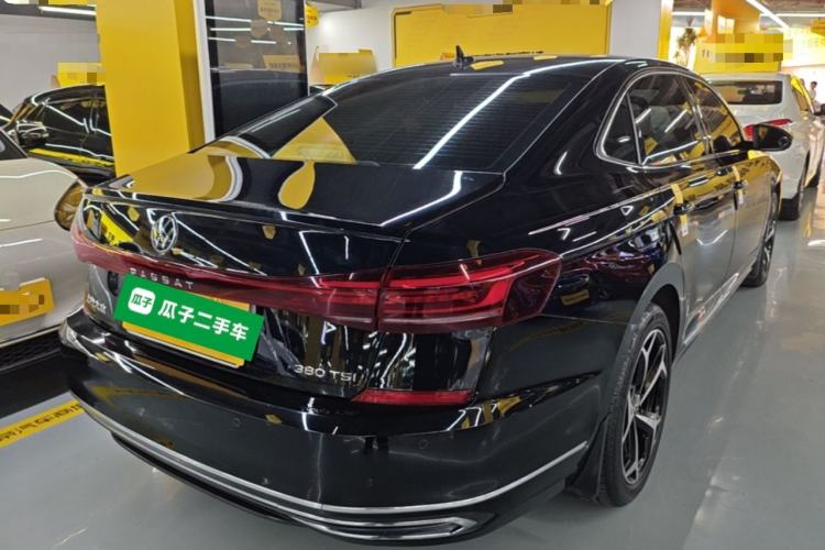 Used Volkswagen Passat 2024 380TSI Starry Elite Edition Rear Right 45 Deg