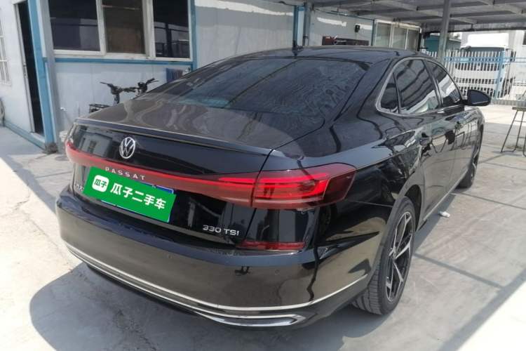 Used Volkswagen Passat 2024 330TSI Starry Elite Edition Rear Right 45 Deg