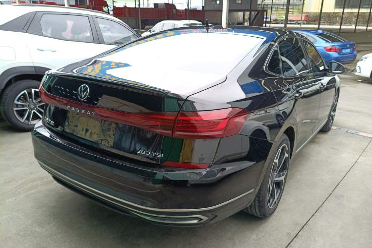 Used Volkswagen Passat 2024 380TSI Starry Elite Edition Rear Right 45 Deg