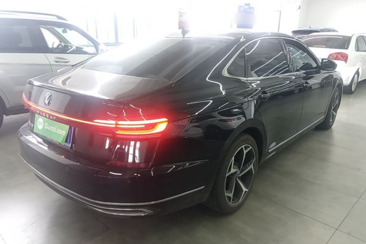 Used Volkswagen Passat 2024 330TSI Starry Elite Edition Rear Right 45 Deg