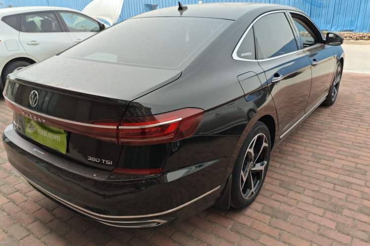 Used Volkswagen Passat 2024 380TSI Starry Luxury Edition Rear Right 45 Deg