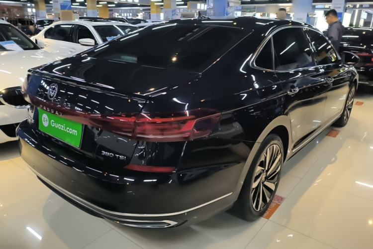Used Volkswagen Passat 2024 380TSI Luxury Edition Rear Right 45 Deg