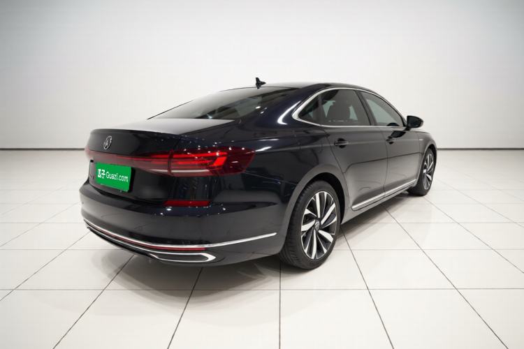Used Volkswagen Passat 2024 380TSI Dragon Glory Edition Rear Right 45 Deg