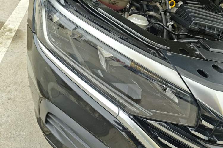 Used Volkswagen Passat 2024 280TSI Business Edition Right Front Headlight