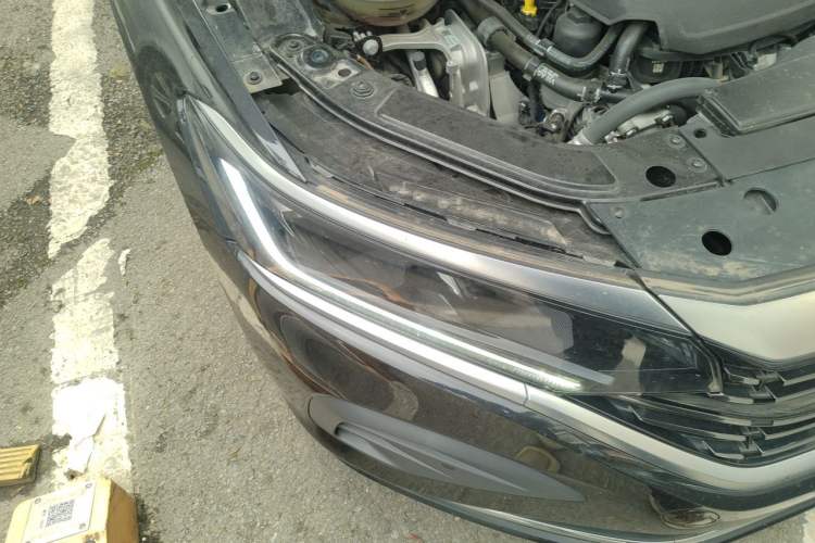 Used Volkswagen Passat 2024 380TSI Elite Edition Right Front Headlight
