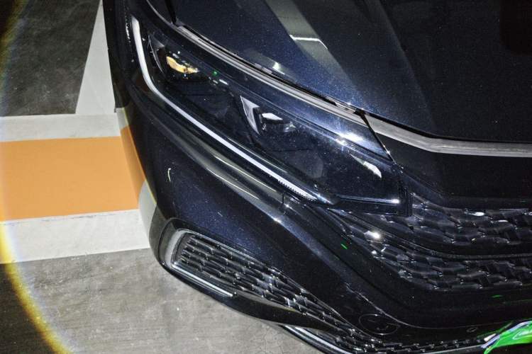Used Volkswagen Passat 2024 380TSI Starry Dragon Edition Right Front Headlight