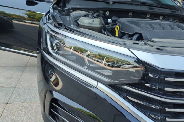 Used Volkswagen Passat 2024 380TSI Dragon Glory Edition Right Front Headlight