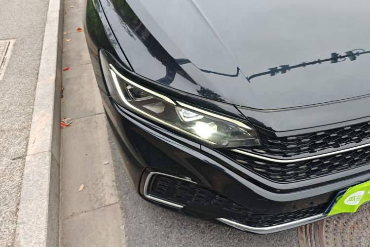 Used Volkswagen Passat 2024 380TSI Starry Dragon Deluxe Edition Right Front Headlight