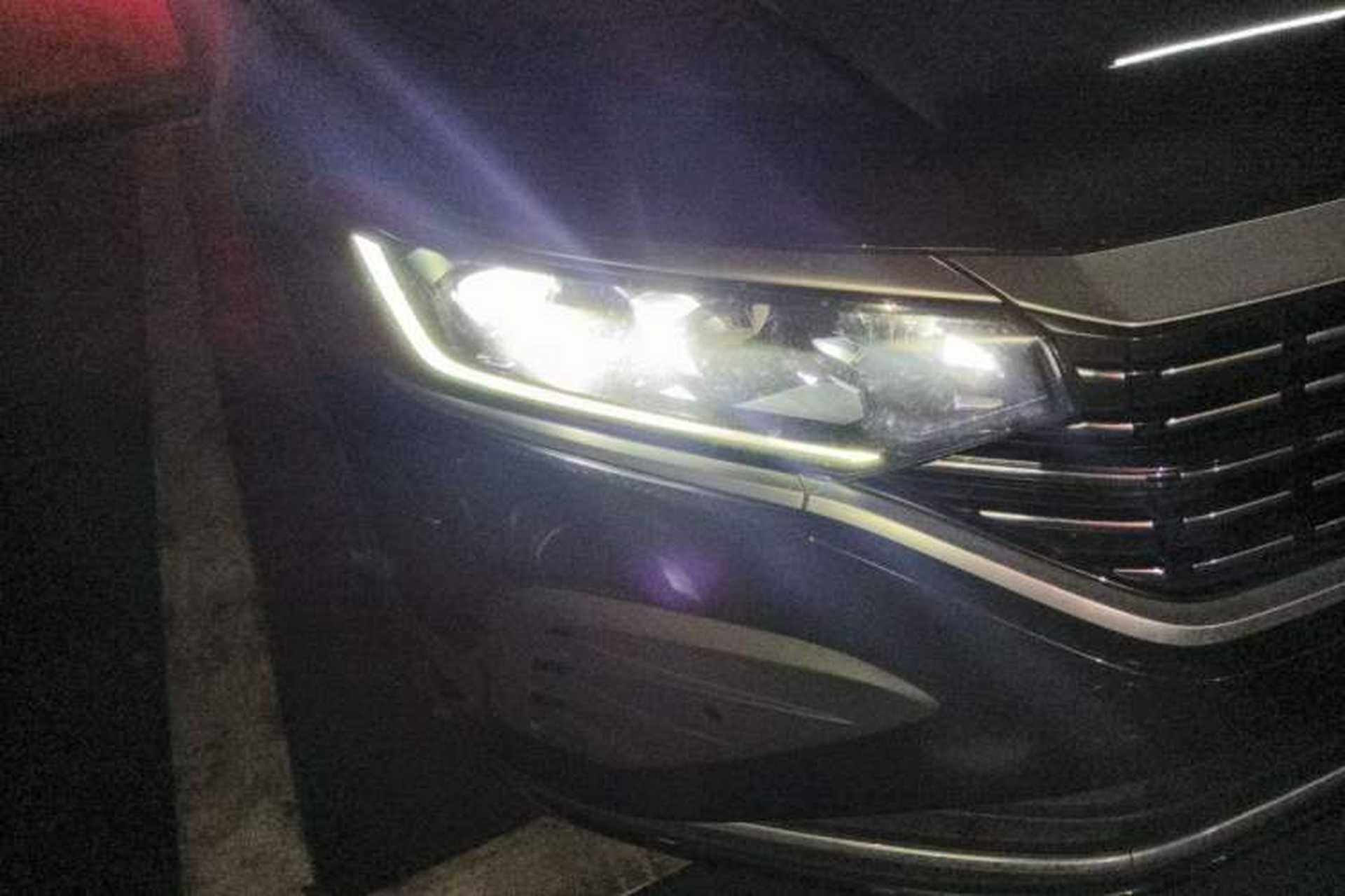 Used Volkswagen Passat 2024 330TSI Elite Edition Right Front Headlight