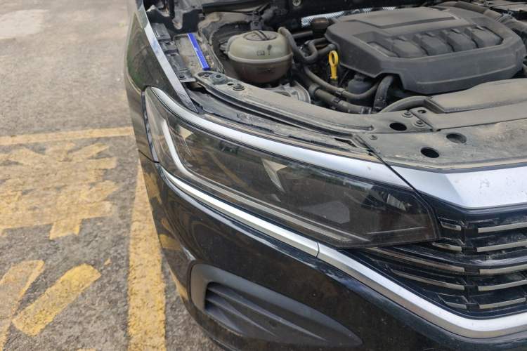 Used Volkswagen Passat 2024 380TSI Elite Edition Right Front Headlight