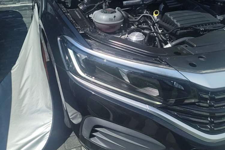 Used Volkswagen Passat 2024 280TSI Business Edition Right Front Headlight