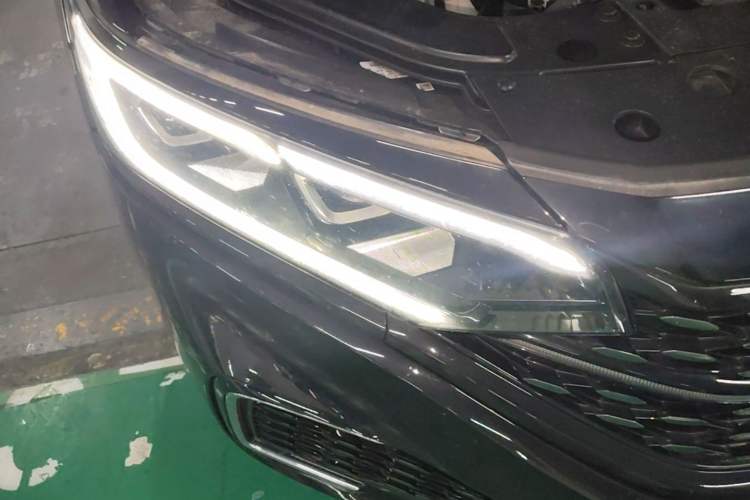 Used Volkswagen Passat 2024 380TSI Starry Dragon Edition Right Front Headlight