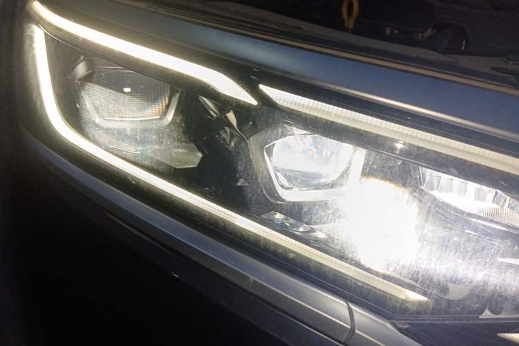 Used Volkswagen Passat 2024 380TSI Dragon Glory Edition Right Front Headlight