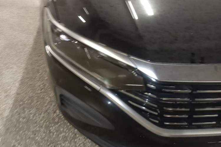 Used Volkswagen Passat 2024 280TSI Business Edition Right Front Headlight