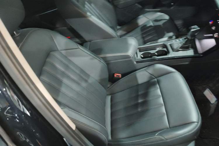 Used Volkswagen Passat 2024 280TSI Business Edition Right Front Seat
