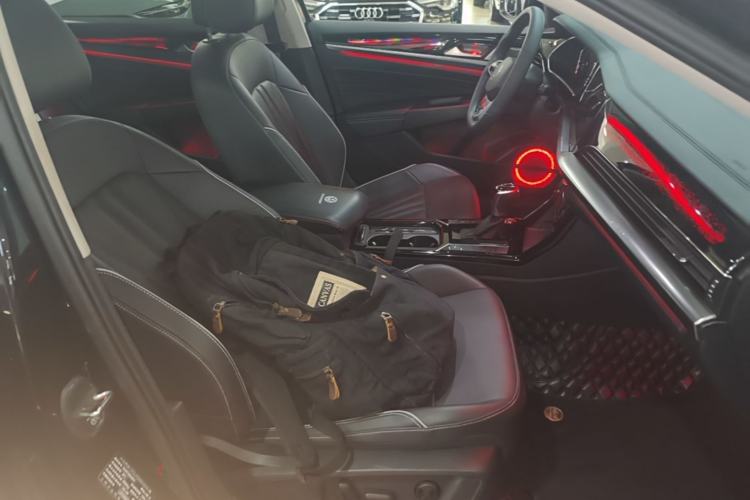 Used Volkswagen Passat 2024 380TSI Starry Dragon Edition Right Front Seat