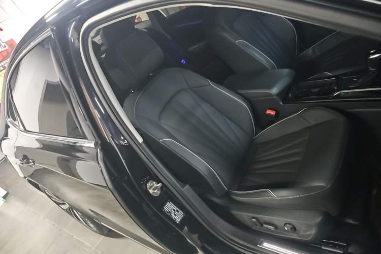 Used Volkswagen Passat 2024 380TSI Luxury Edition Right Front Seat