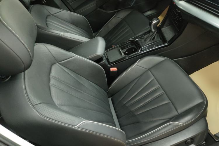 Used Volkswagen Passat 2024 380TSI Starry Elite Edition Right Front Seat