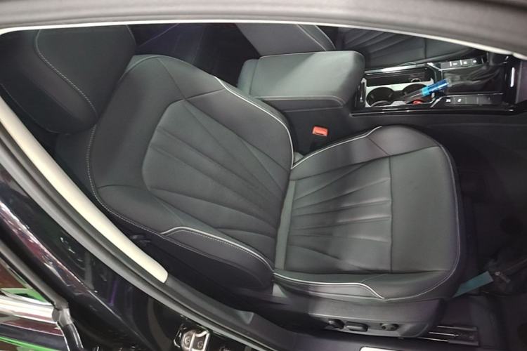 Used Volkswagen Passat 2024 380TSI Starry Dragon Edition Right Front Seat