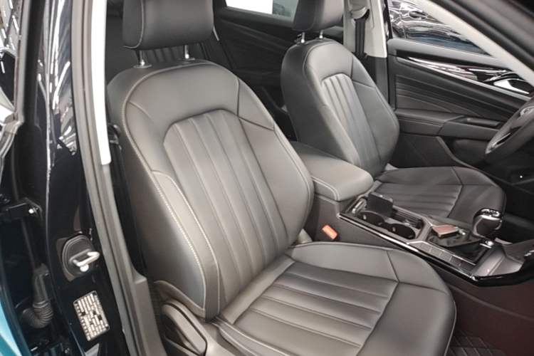 Used Volkswagen Passat 2024 280TSI Business Edition Right Front Seat