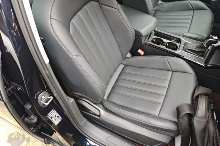 Used Volkswagen Passat 2024 280TSI Business Edition Right Front Seat