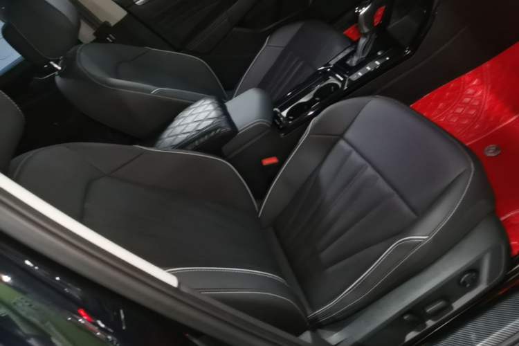 Used Volkswagen Passat 2024 330TSI Starry Elite Edition Right Front Seat