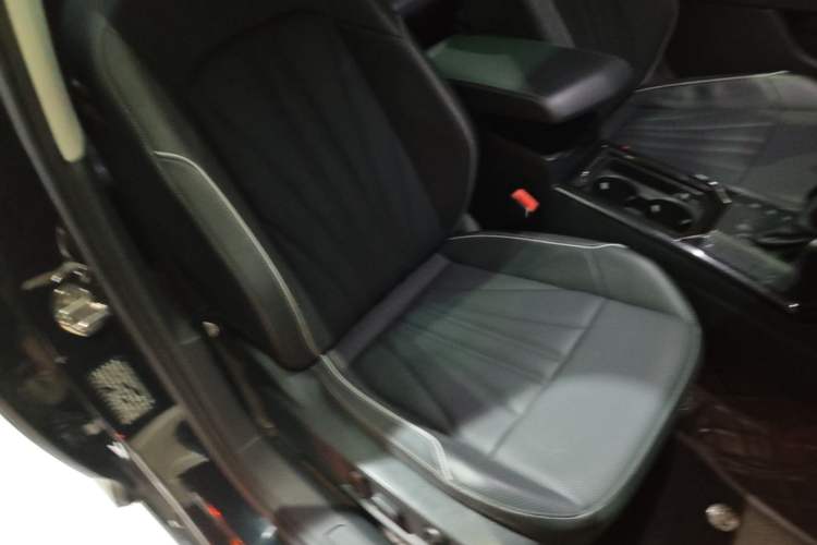 Used Volkswagen Passat 2024 330TSI Starry Elite Edition Right Front Seat