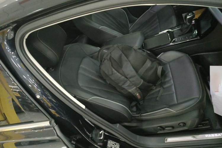 Used Volkswagen Passat 2024 380TSI Luxury Edition Right Front Seat