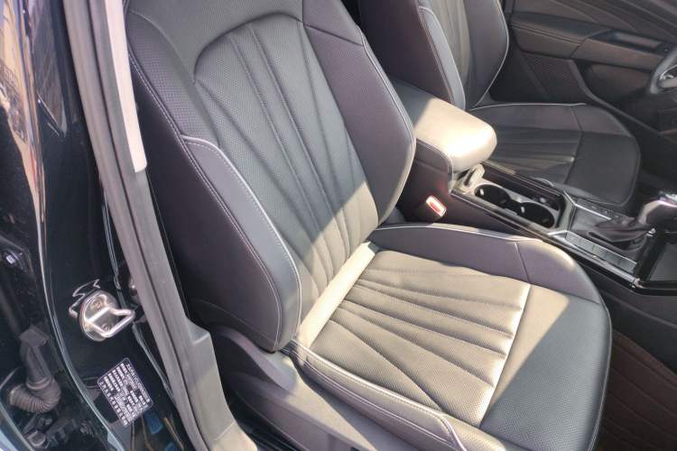 Used Volkswagen Passat 2024 330TSI Starry Elite Edition Right Front Seat