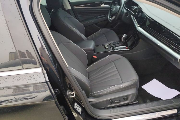 Used Volkswagen Passat 2024 380TSI Elite Edition Right Front Seat