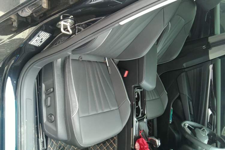 Used Volkswagen Passat 2024 330TSI Elite Edition Right Front Seat